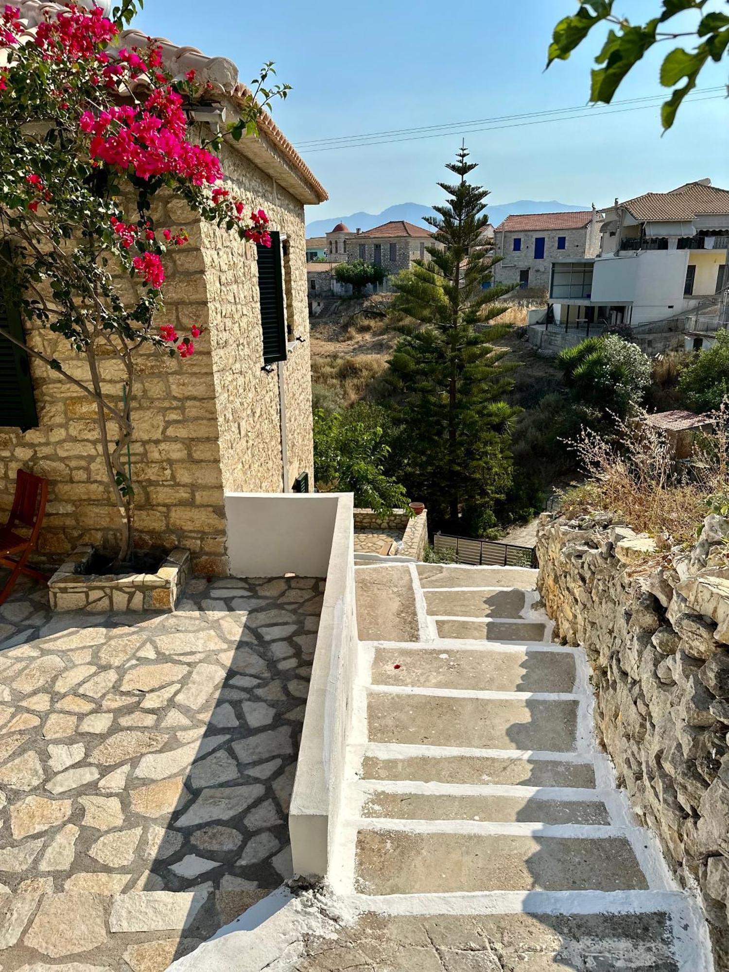 Villa Chrysavgi Stone House Katomerion Exterior foto