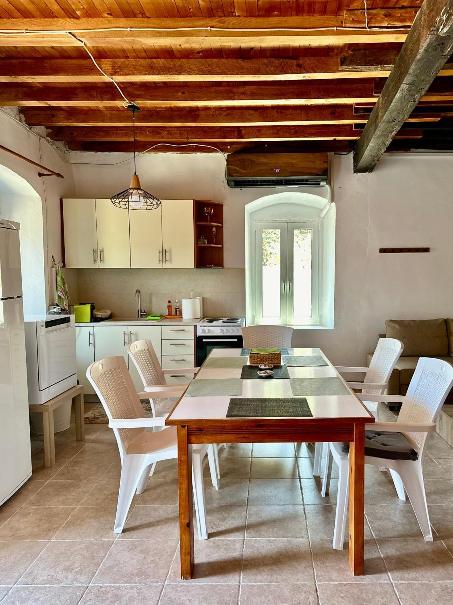 Villa Chrysavgi Stone House Katomerion Exterior foto
