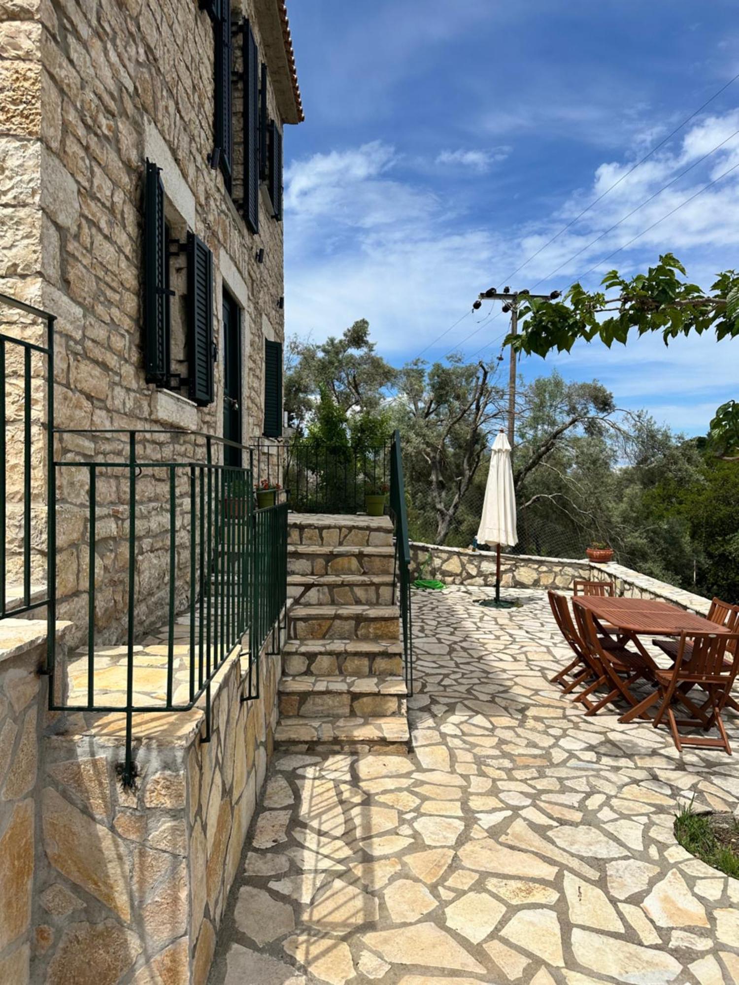 Villa Chrysavgi Stone House Katomerion Exterior foto